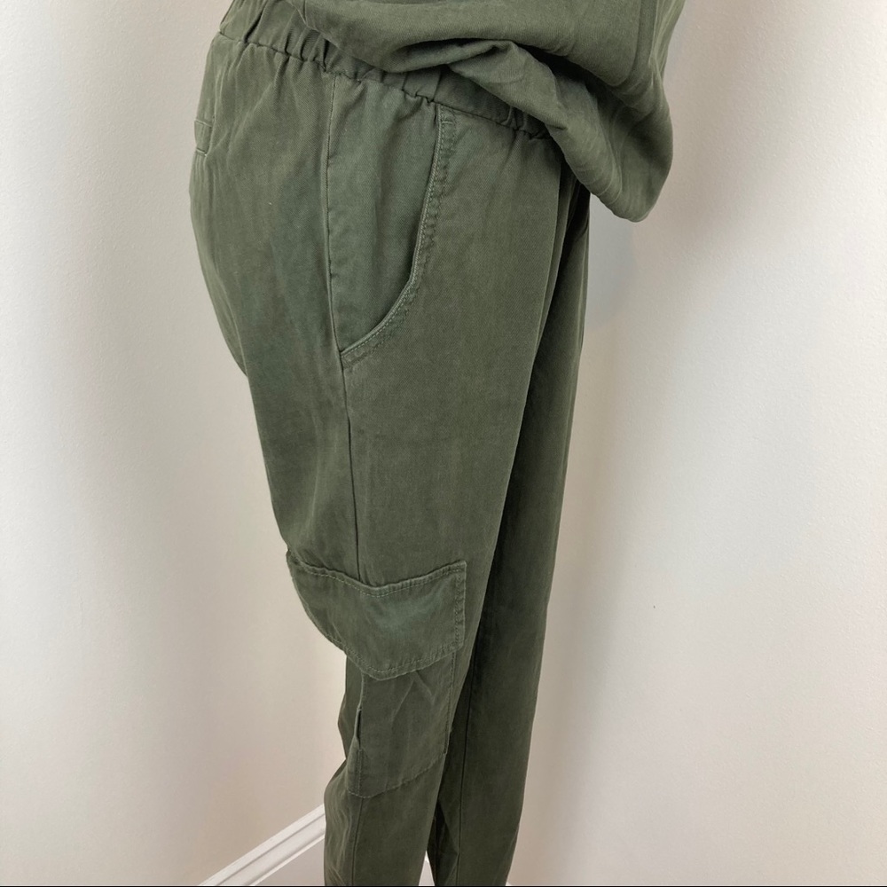 Motherhood Maternity Army Green Cargo Jumpsuit NWT - Picture 8 of 15